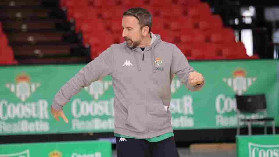 Joan Plaza: "Debemos de mostrar más ganas, deseo y capacidad de sacrificio que el resto de los equipos"