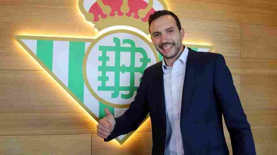 Amorós: "El objetivo es que los aficionados se sientan orgullosos de nuestro equipo"