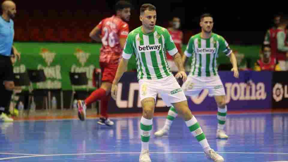 Elías: "El equipo está respondiendo muy bien y estamos en una posición que nos merecemos"