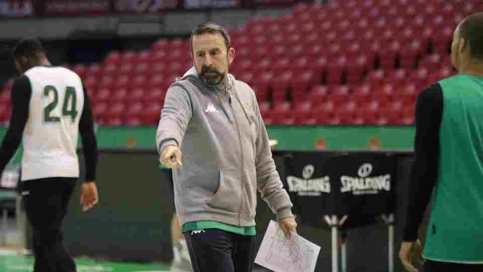 Joan Plaza: "Debemos salir de Valencia siendo mejores, ganando o perdiendo"