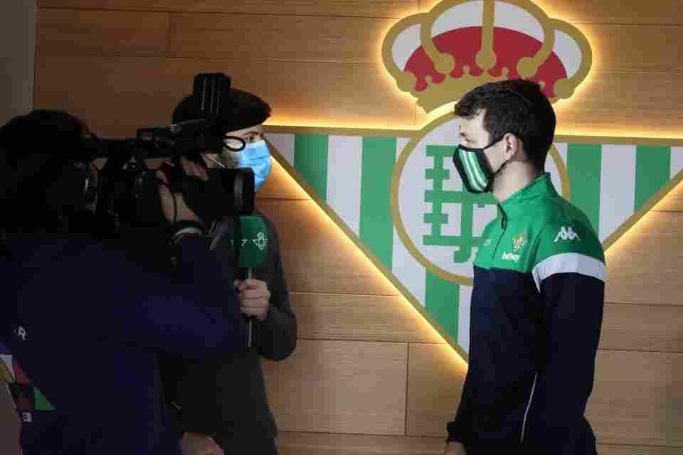 Eric Pérez: "Lo único que pretendo es devolver todo lo que el Club me ha dado"
