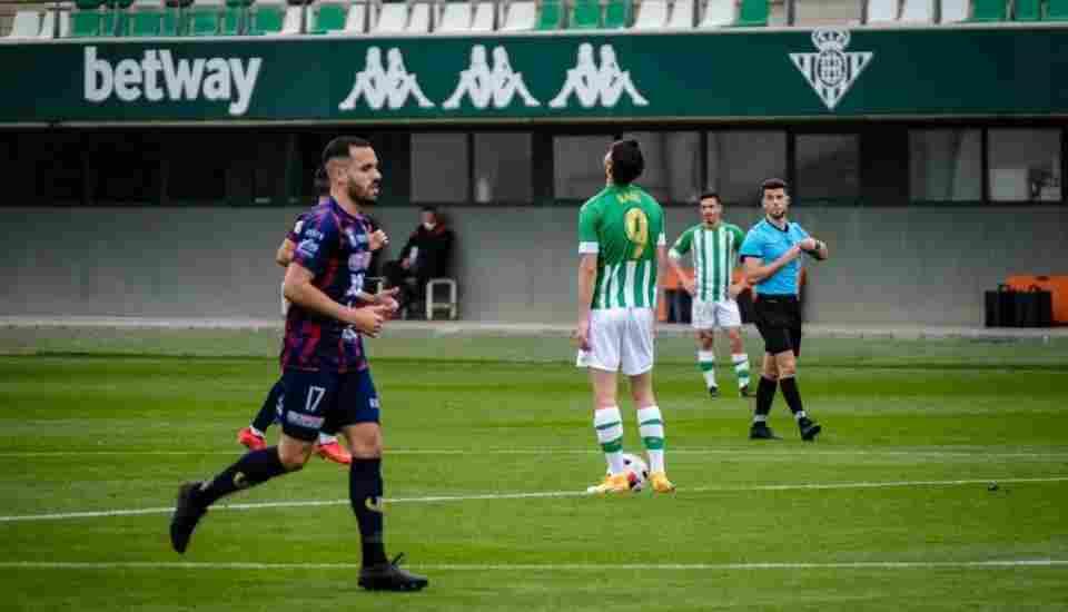 CRÓNICA | Un empate de mala fortuna (2-2)