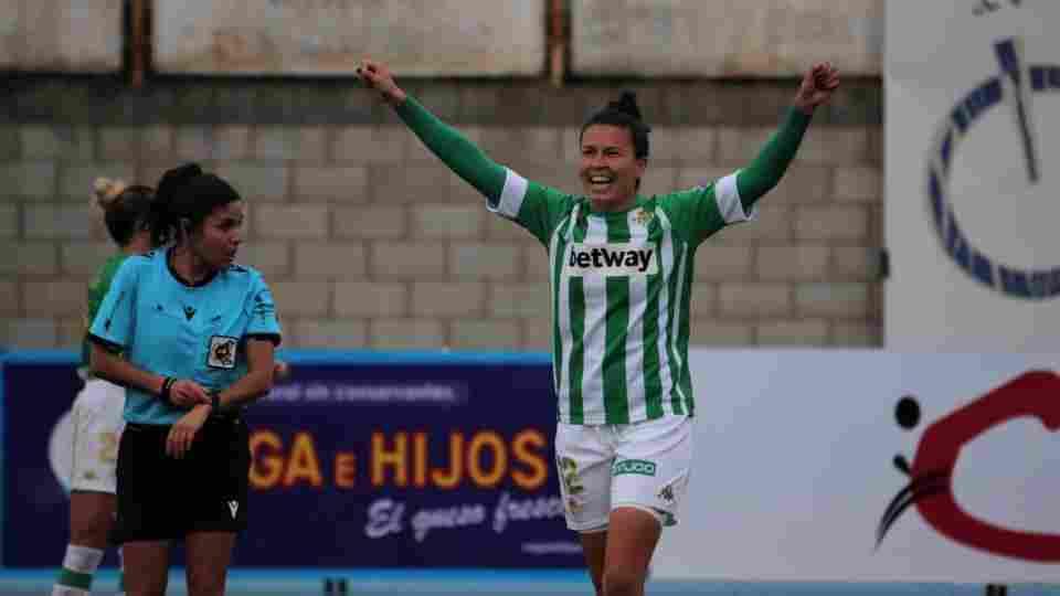 Bea Parra: "Esta victoria da mucha fuerza para seguir buscando el objetivo"