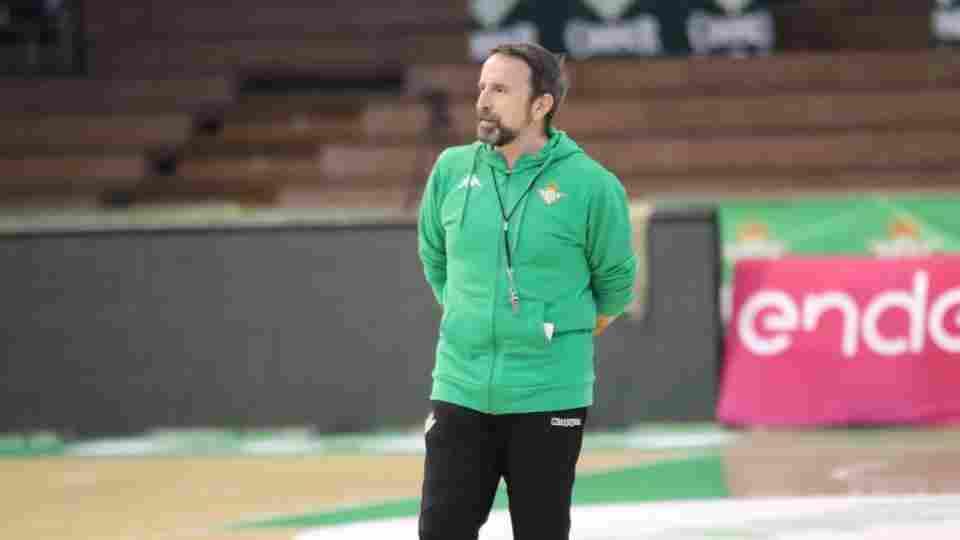 Joan Plaza: "Queremos ir a Madrid a merecernos ganar y a competir los 40 minutos"