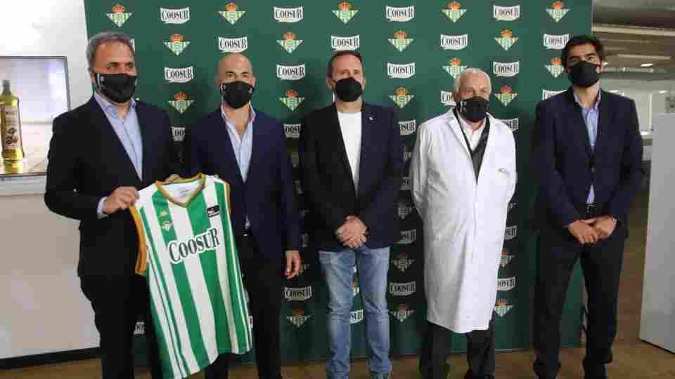 Visita del Coosur Real Betis a la fábrica de Acesur