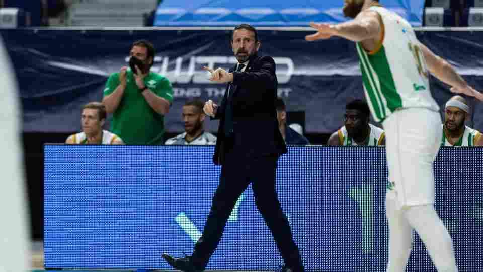 Joan Plaza: "El equipo ha estado bien plantado desde el inicio del partido"