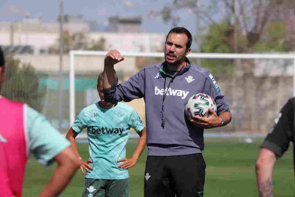 Amorós: "La clave del partido pasa por trabajar en equipo"
