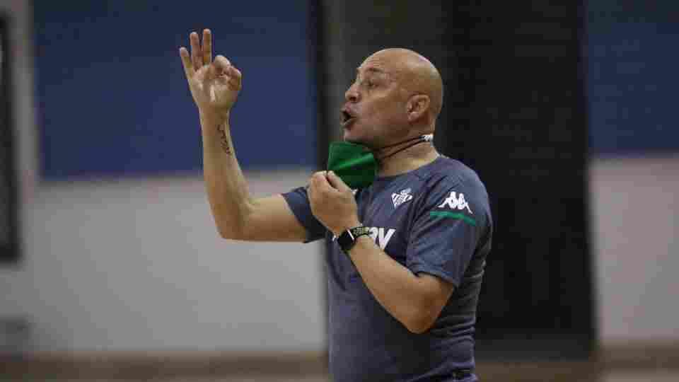 Juanito: "El partido va a ser mucho más complicado de lo que la clasificación dice"
