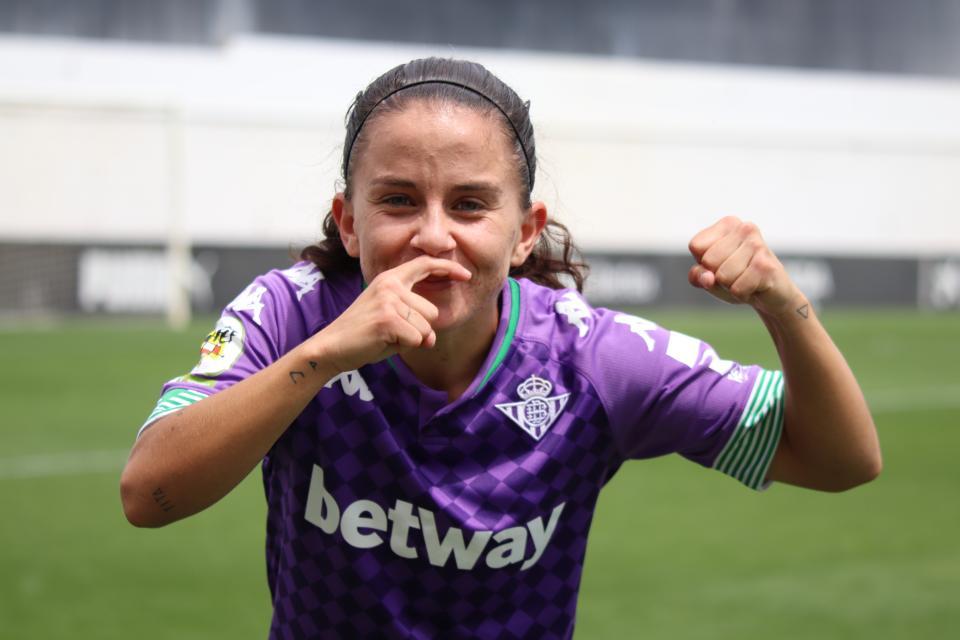Paula Perea: "Hemos sabido dominar el encuentro"