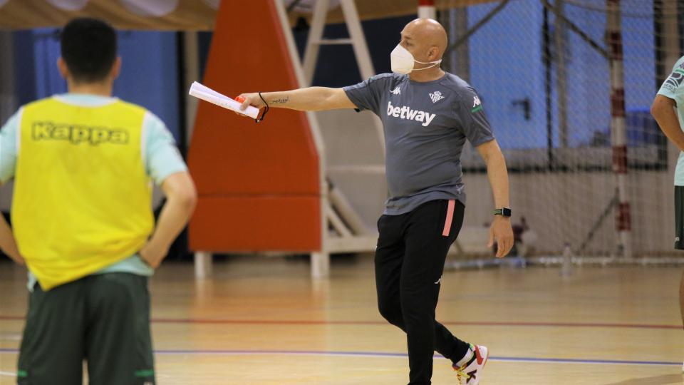 Juanito: "Tenemos que ganar nuestra final y luego lo que tenga que ser será"