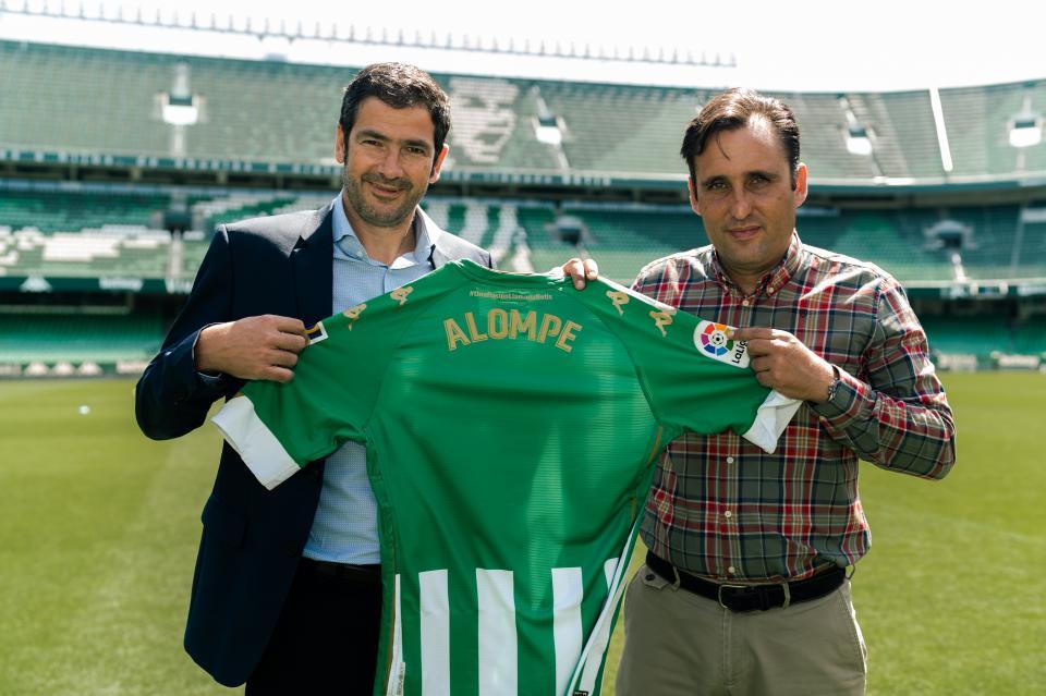 Autocares Alompe renueva su vinculación con el Real Betis