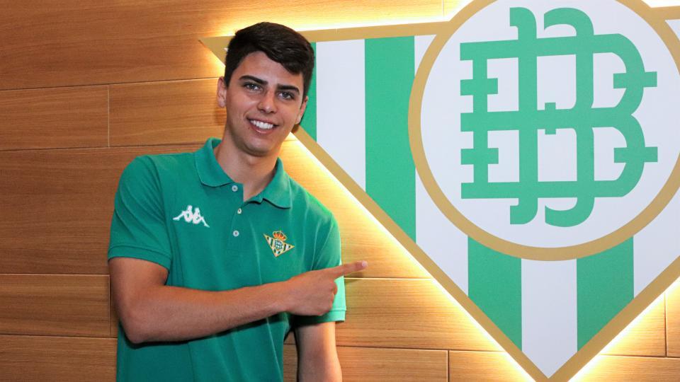 Raúl Jiménez: "Es un premio que llevaba buscando desde hace tiempo"