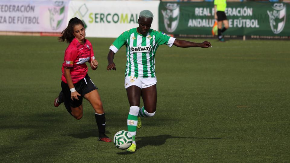 Michaela Abam no continuará en el Real Betis Féminas la próxima temporada