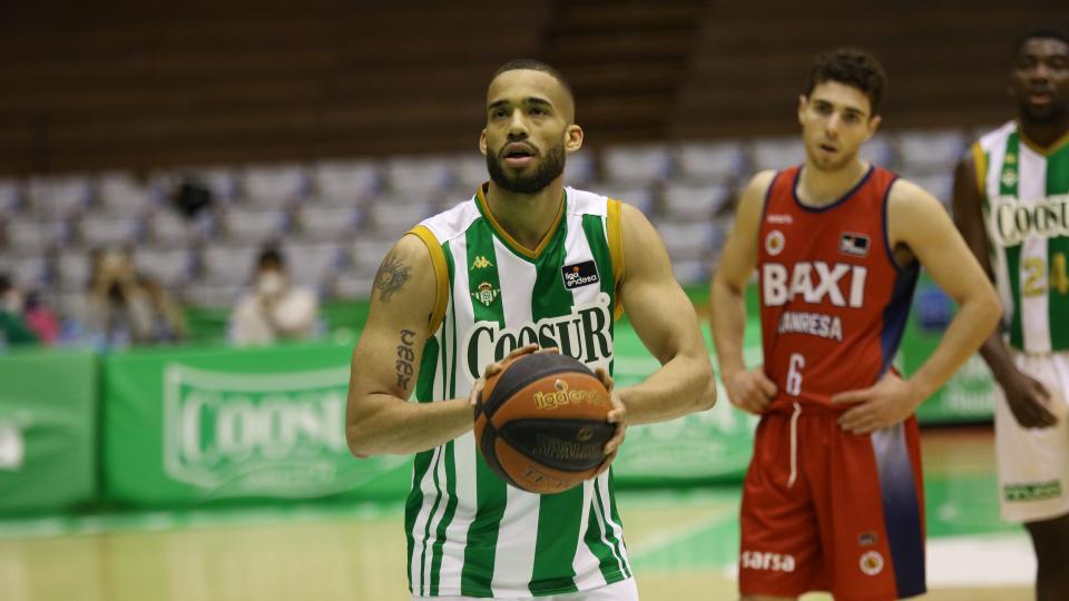 El Coosur Real Betis y el Belfius Mons-Hainaut acuerdan la cesión de Mike Torres
