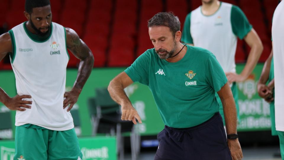 Joan Plaza: "Para poder competir y ganar debemos hacer un partido muy muy serio"