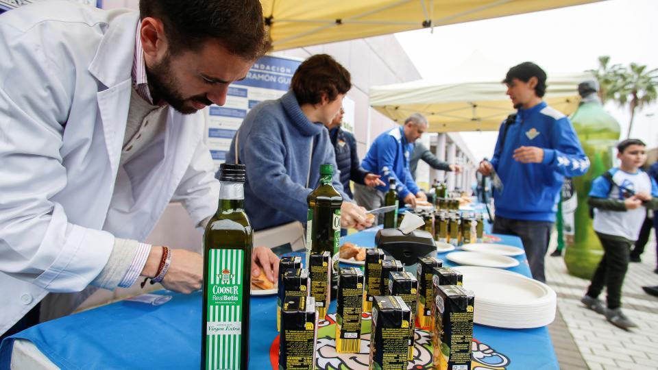 Actividades para los más pequeños y desayuno Coosur en la fan zone del partido ante Unicaja