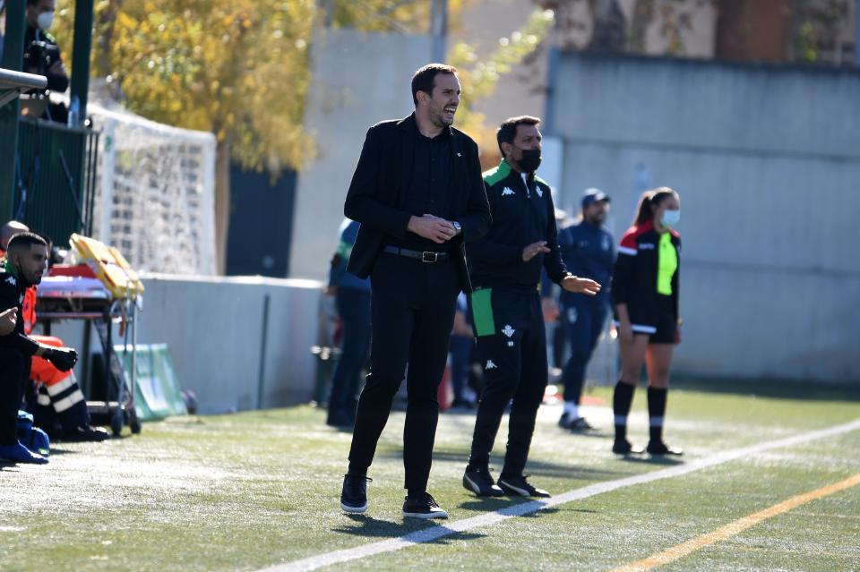 Amorós: "Nos ha faltado efectividad de cara a gol"