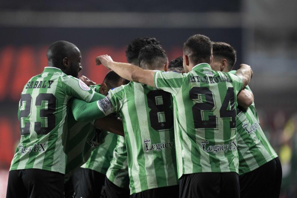 CRÓNICA | Un pasito más cerca (1-2)