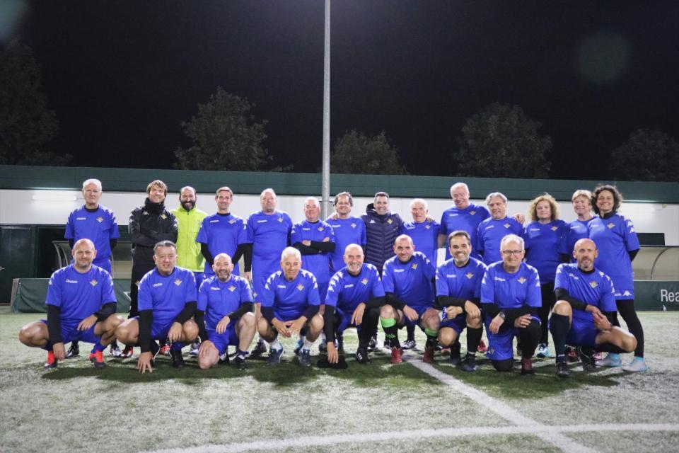 El Real Betis Walking Football realiza su primer entrenamiento 
