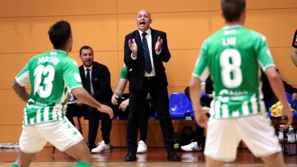 Juanito: "Deberíamos haber aprovechado la superioridad, pero puntuar en esta cancha es difícil"