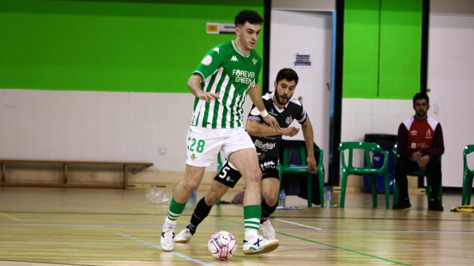 Fin a la racha de imbatibilidad del filial verdiblanco (2-3)