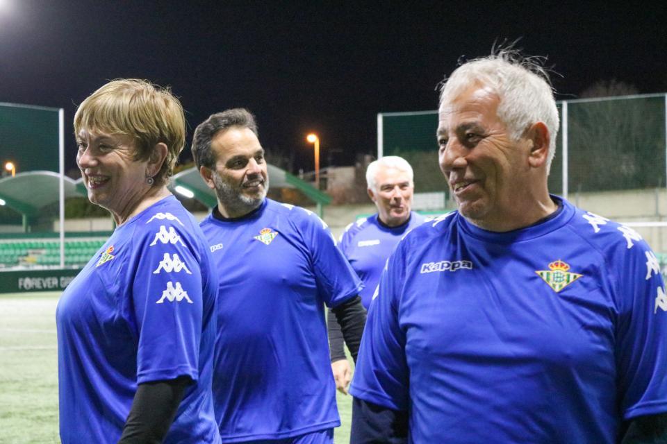 El Real Betis Walking Football será presentado ante la afición en el Benito Villamarín en el Real Betis - FC Barcelona 