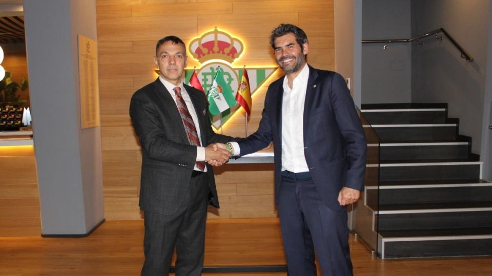 El Real Betis renueva dos temporadas más el proyecto deportivo Betis Academy Baghdad
