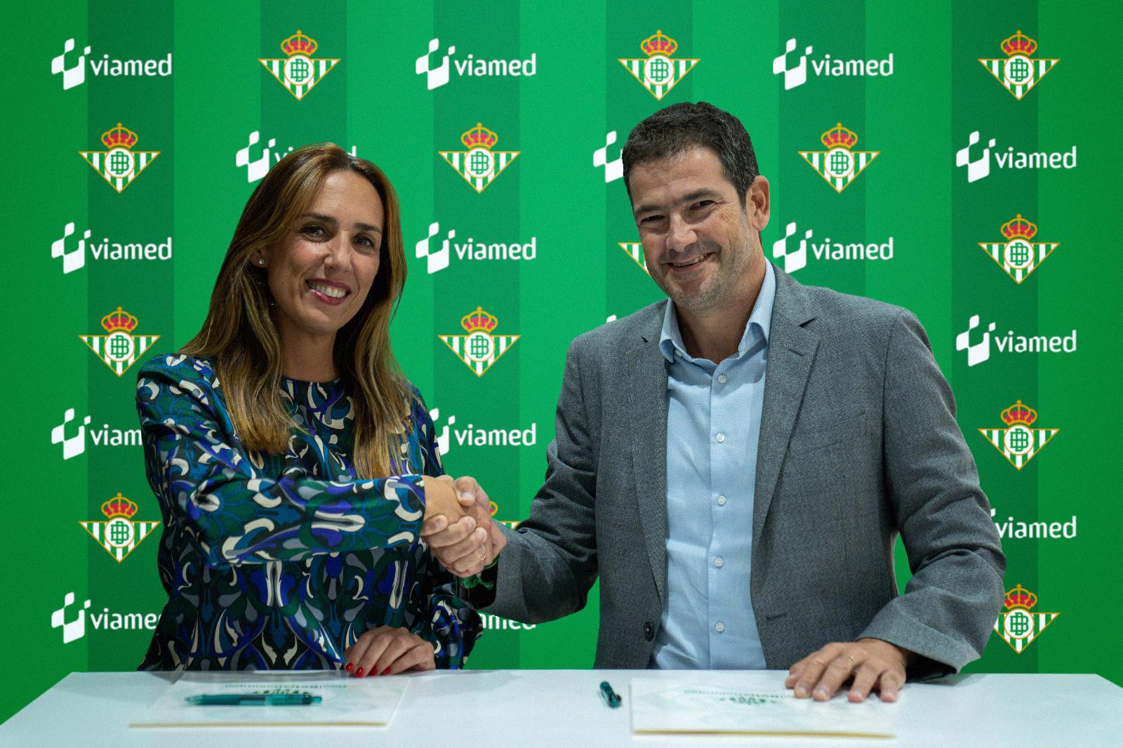 El Real Betis renueva el acuerdo de colaboración con el Hospital Viamed Santa Ángela de la Cruz para la cobertura asistencial de sus jugadores