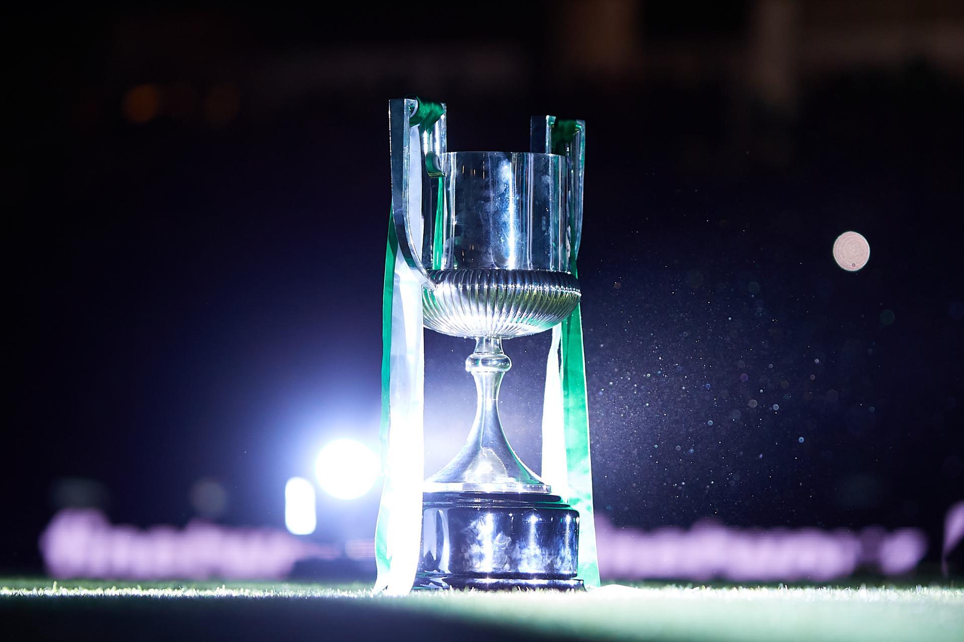 El largo y emocionante viaje de la Copa del Rey por 48 Peñas y 5.017 kilómetros