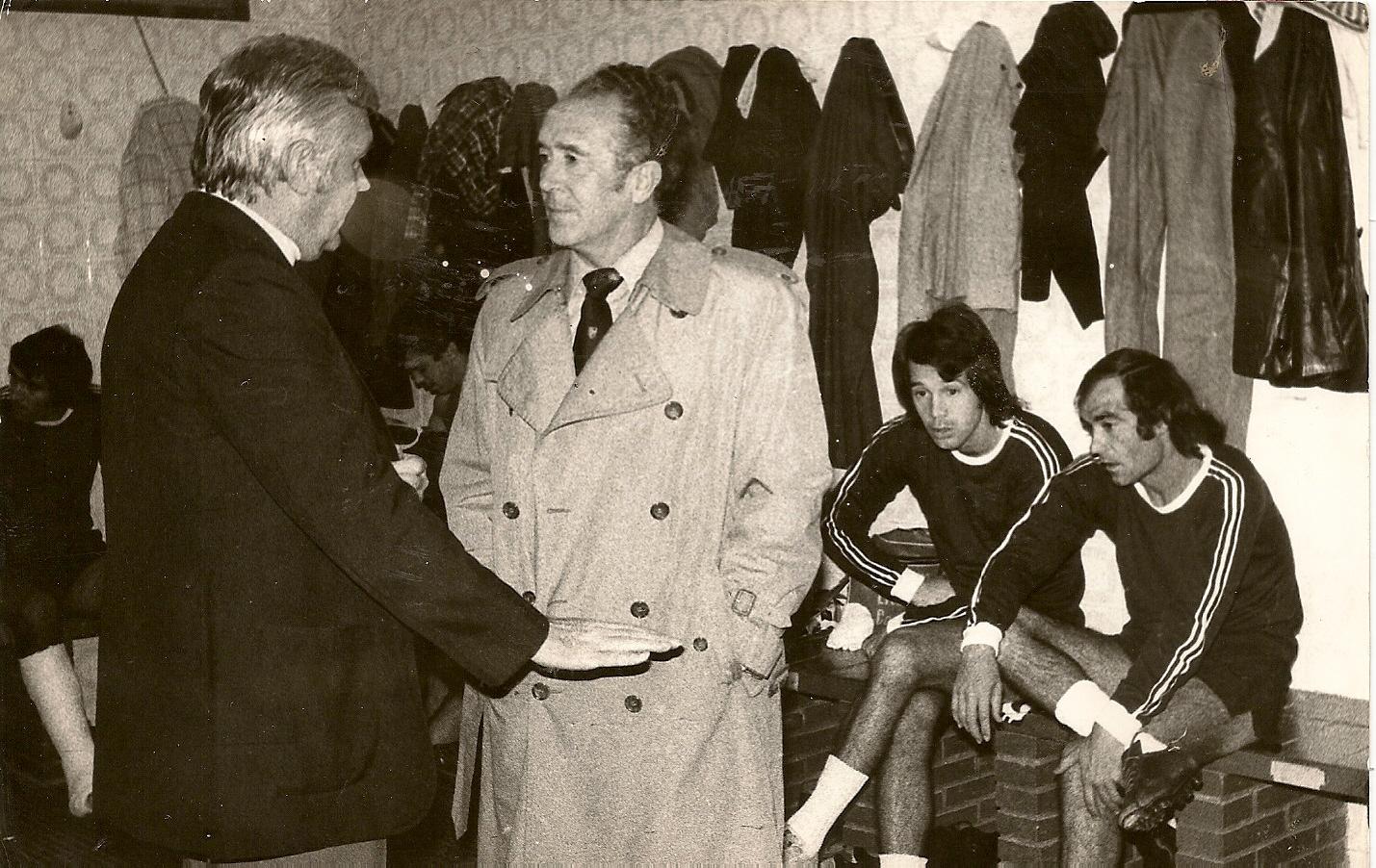 HISTORIA | La gabardina de Iriondo 