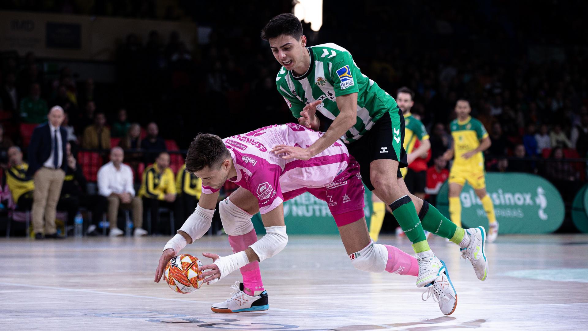 CRÓNICA | Dura derrota en el derbi andaluz (0-6)
