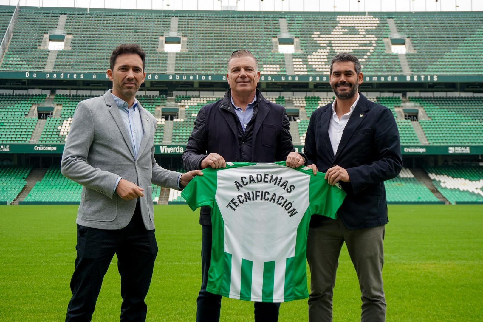 Real Betis Academy llega a Almería con la apertura de una academia de tecnificación en Tíjola