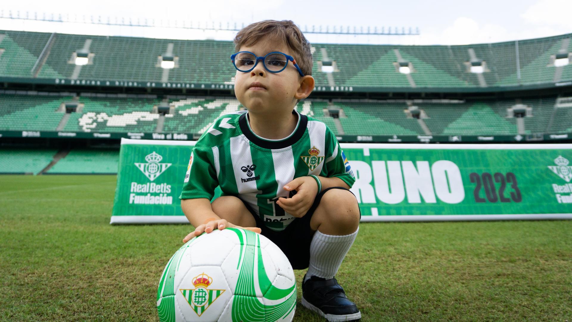 Bruno, el Fichaje Estrella de la Fundación, será presentado ante la afición en el Benito Villamarín en el Real Betis - FC Barcelona