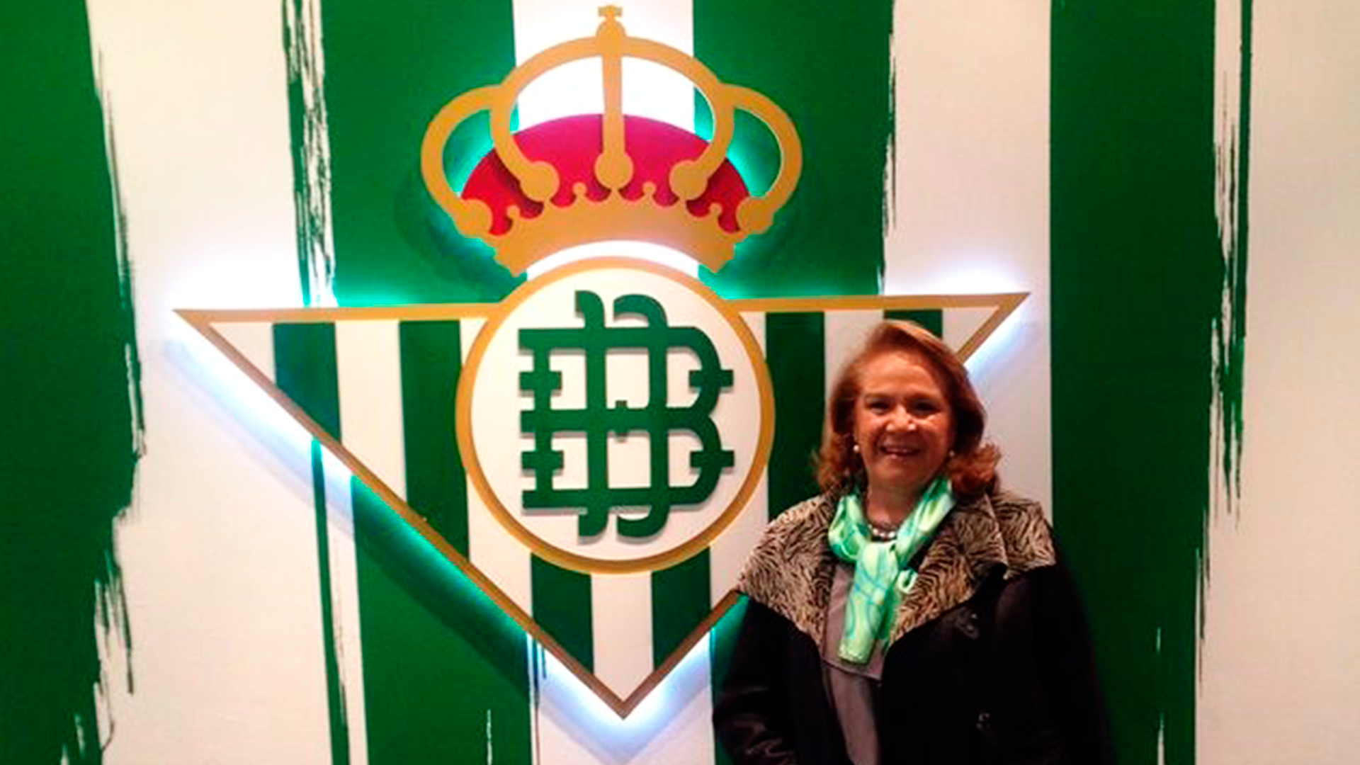 La empresaria sevillana Concha Yoldi, galardonada con el I Premio "Rafaela Majó" a los valores de la Mujer Bética 