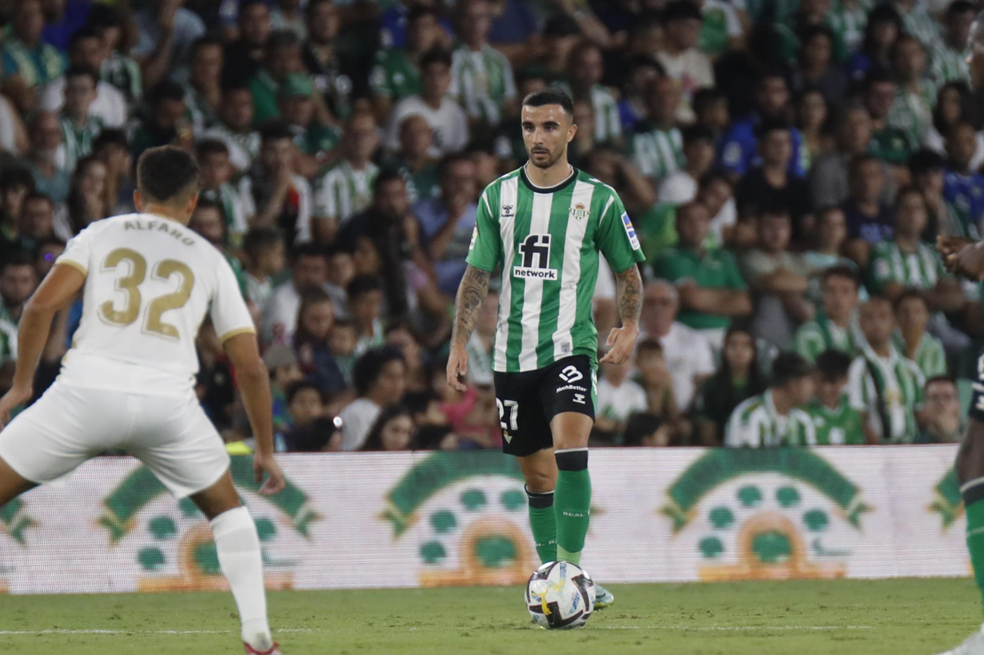 Rober renueva su contrato con el Real Betis y se marcha cedido al NEC Nimega