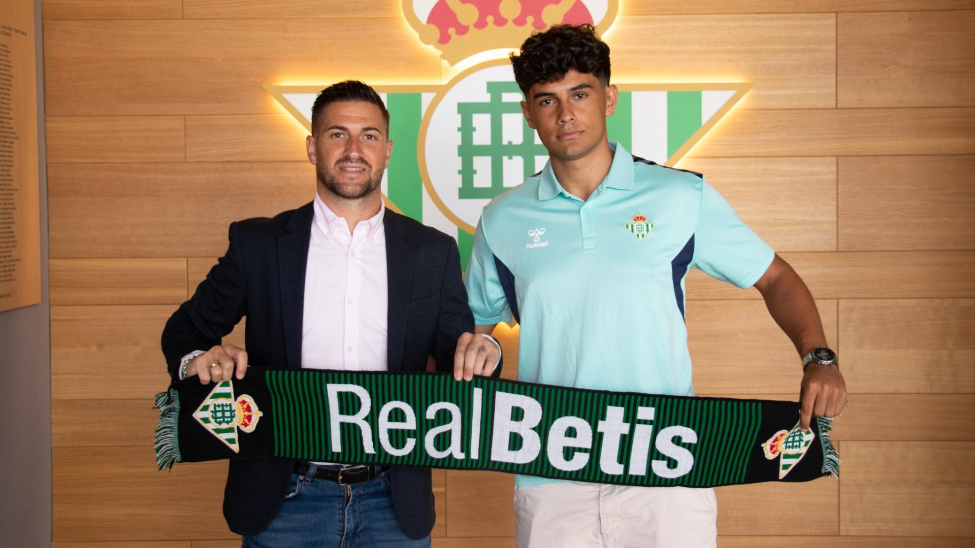 Santi Souviron, nuevo refuerzo para el filial