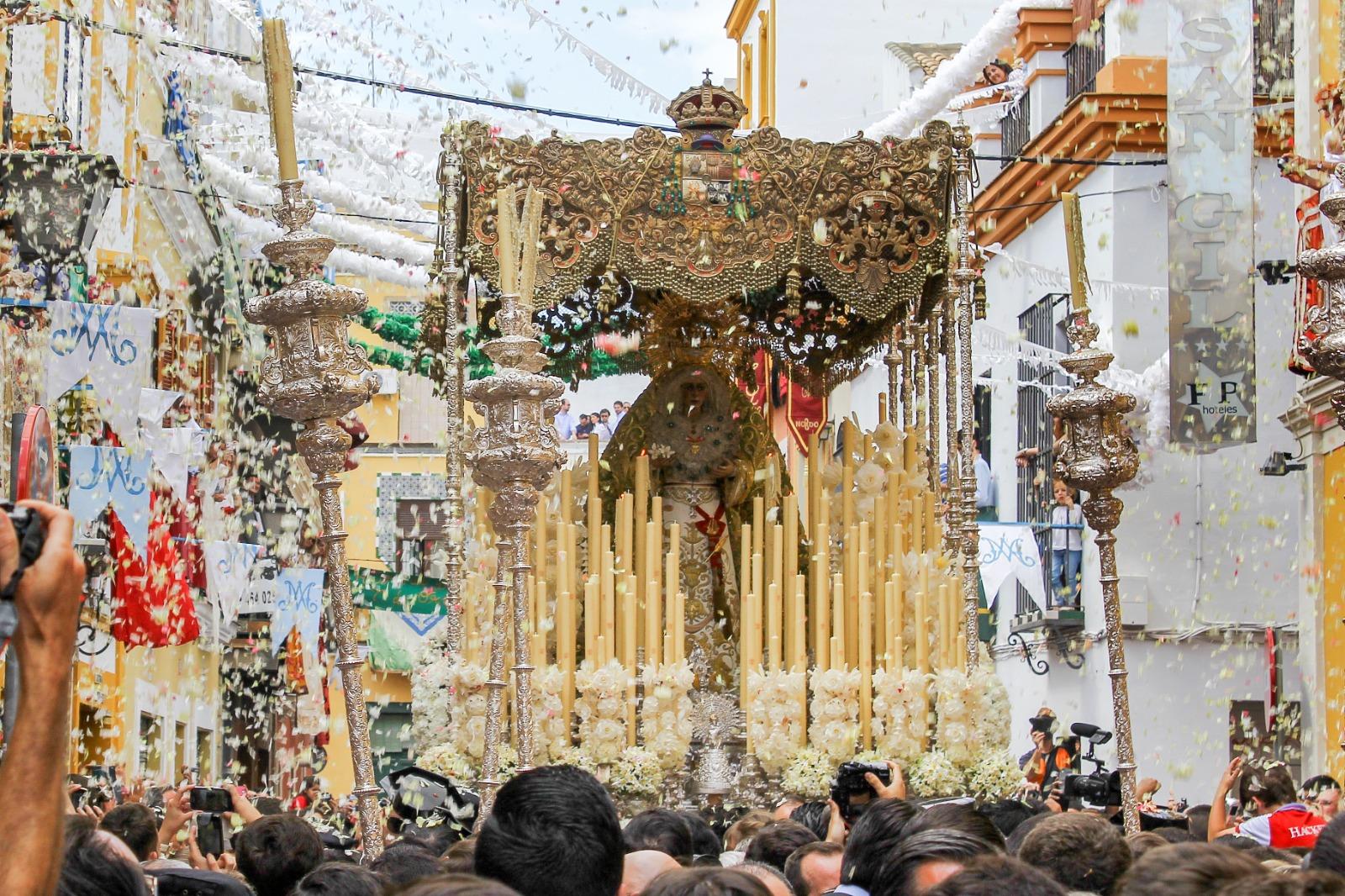 El Real Betis realizará su ofrenda floral de inicio de esta temporada a la Esperanza Macarena