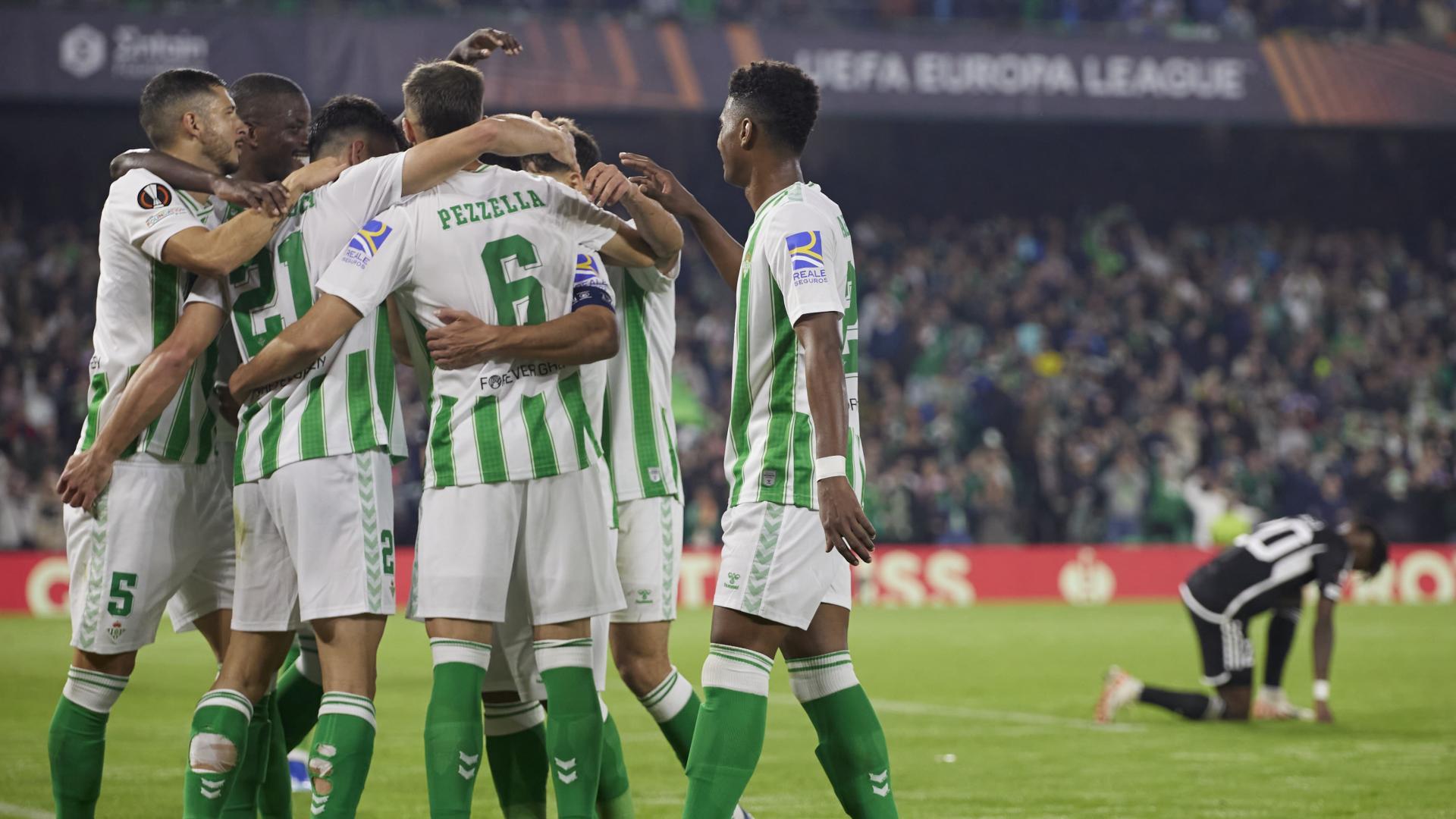 CRÓNICA | Victoria ante el Aris para afianzarse en el liderato (4-1)
