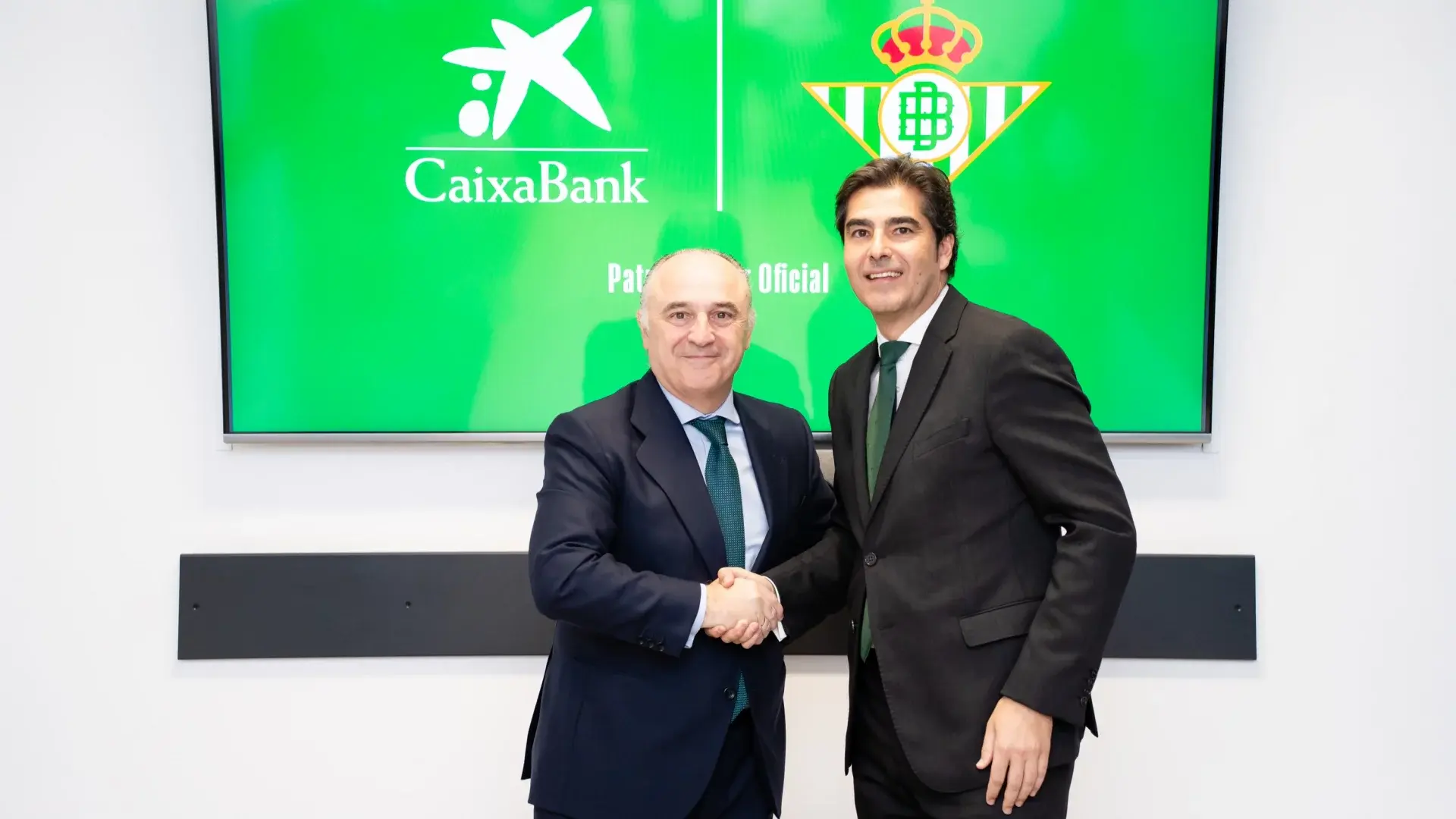 CaixaBank facilitará a los pequeños accionistas del Real Betis Balompié la financiación para acudir a la ampliación de capital