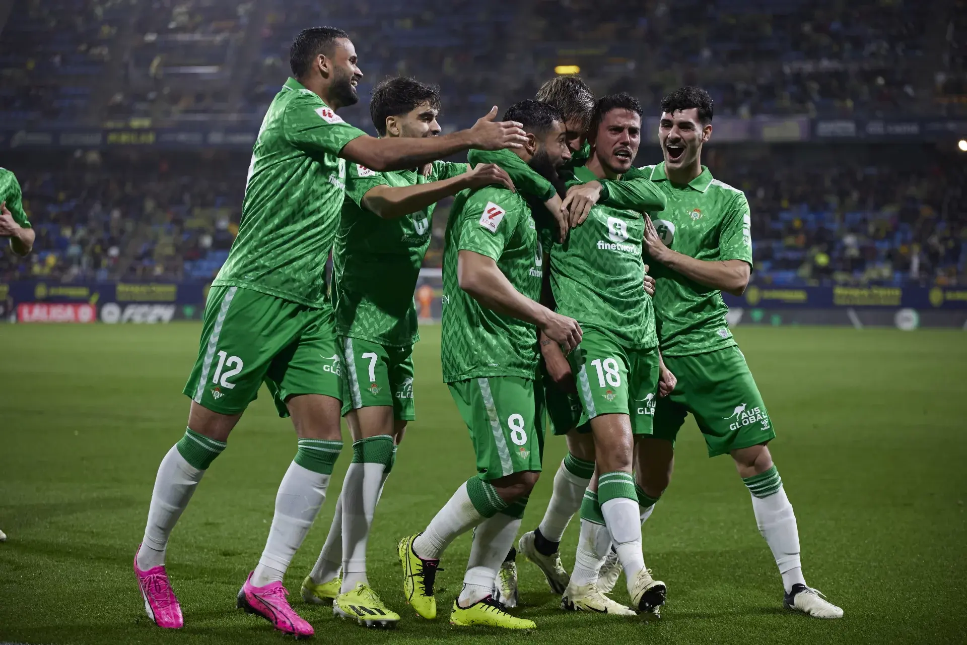 CRÓNICA | El Real Betis vence en Cádiz (0-2)