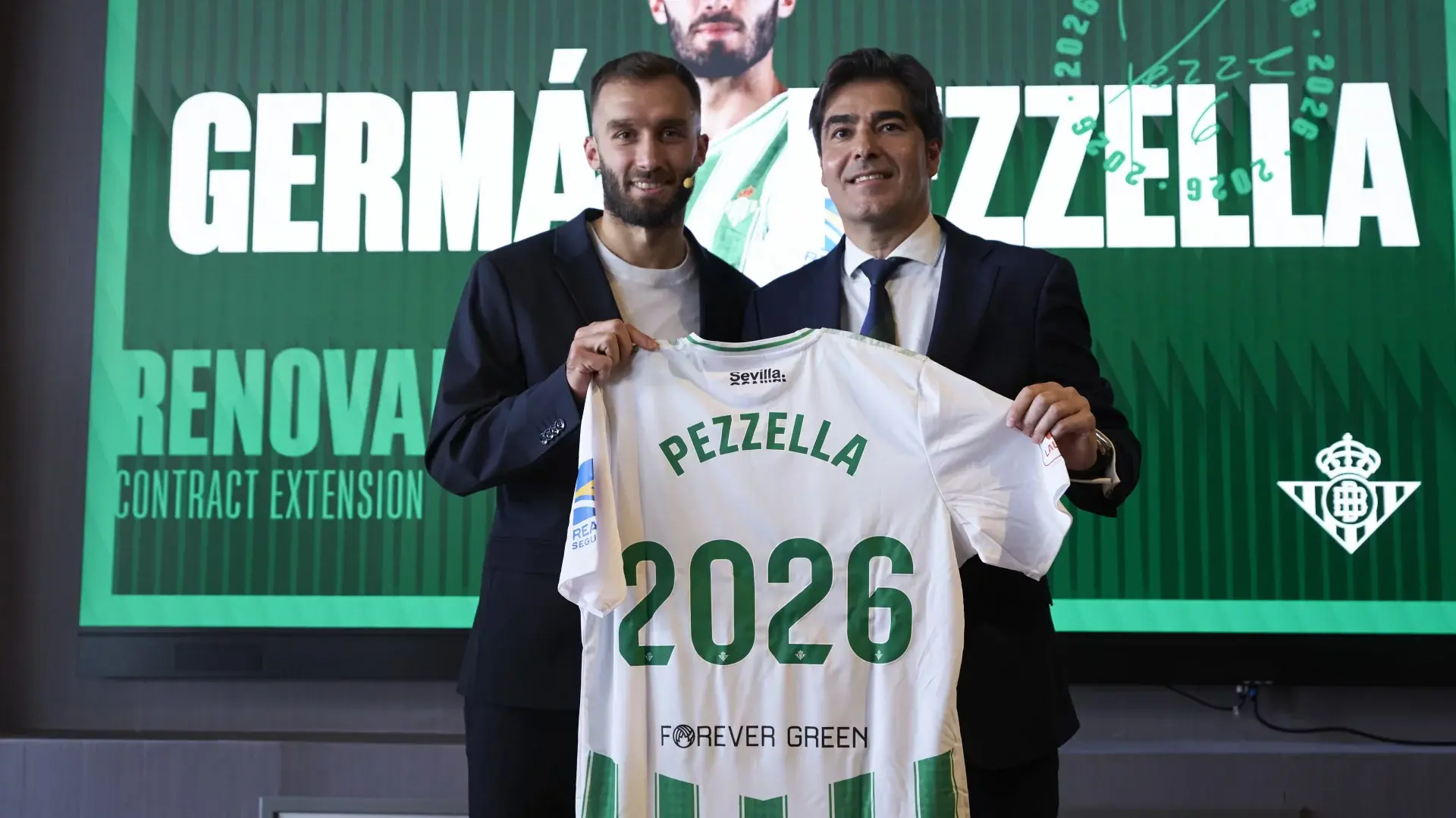El Real Betis celebra el acto de renovación de Germán Pezzella