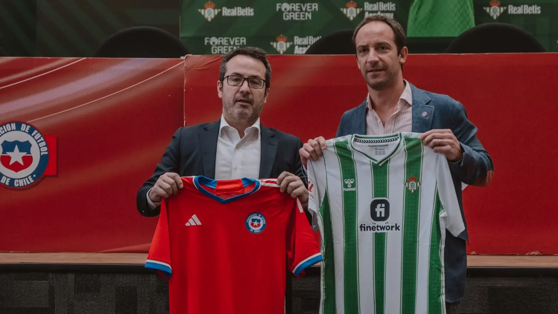 El Real Betis presenta su modelo de gestión deportiva y de negocio en la Asociación Nacional de Fútbol Profesional de Chile
