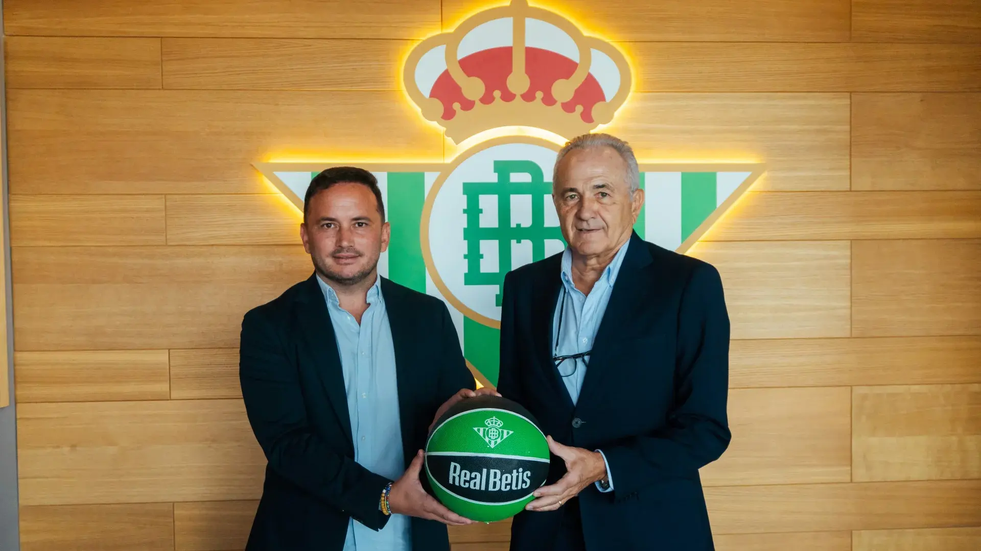 La Fundación Real Betis Balompié y Alcalá del Valle, renuevan su acuerdo de colaboración