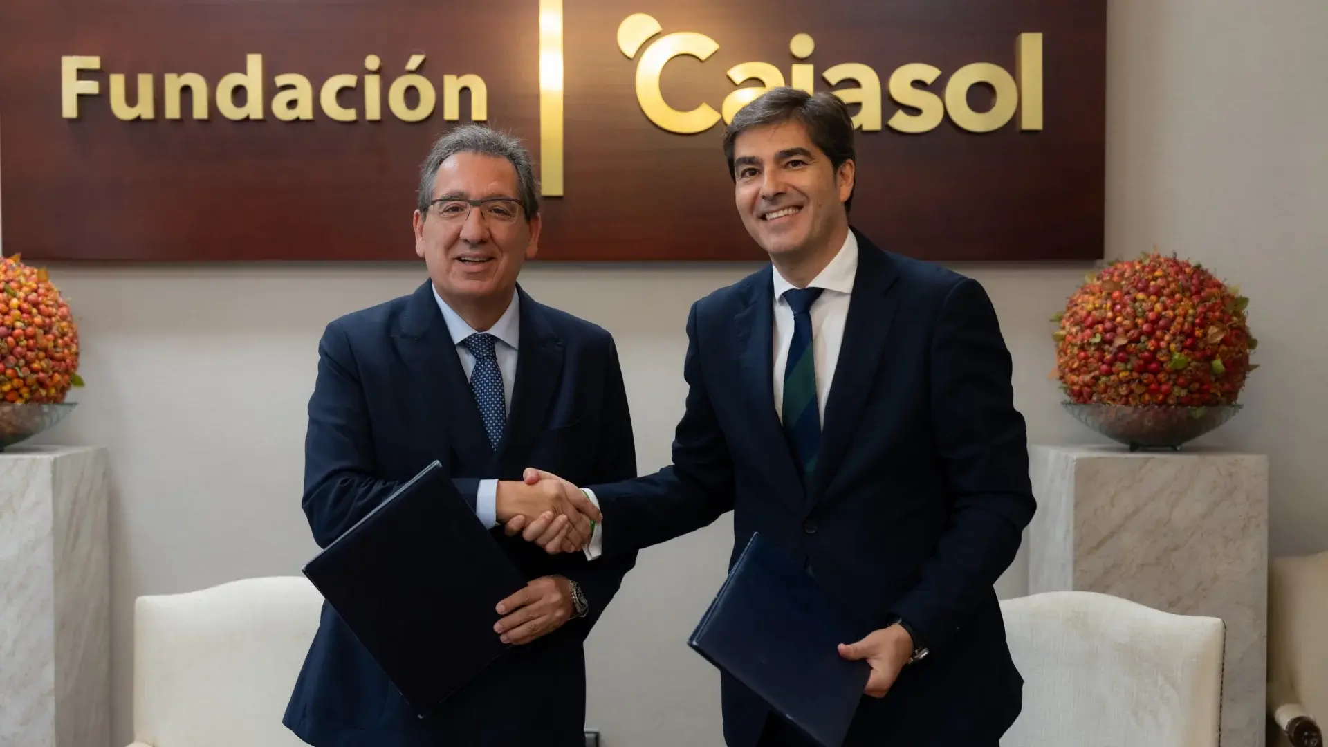 El Real Betis y la Fundación Cajasol renuevan su convenio de colaboración hasta 2025