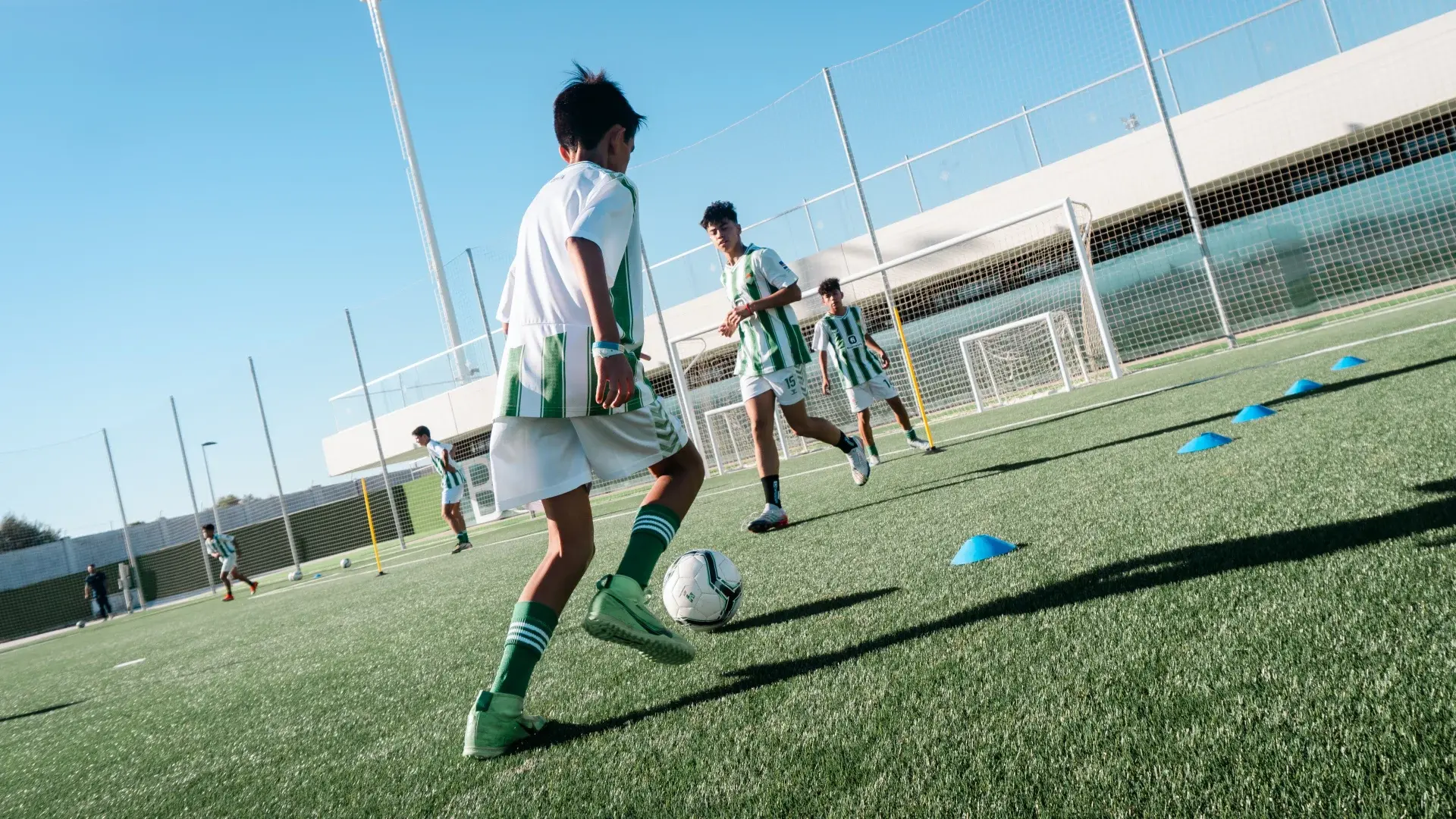 Real Betis Academy Chicureo viaja a Sevilla para vivir la experiencia Betis Inside