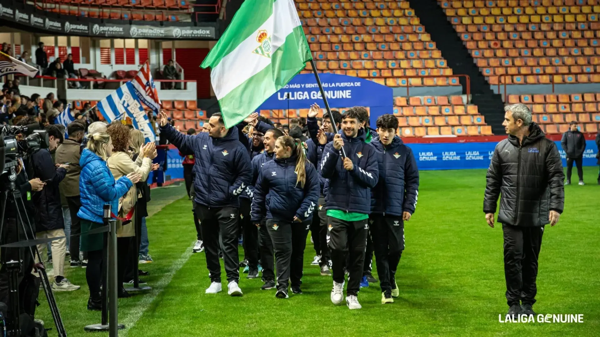 El Real Betis vuelve de Tarragona tras el arranque de LaLiga Genuine
