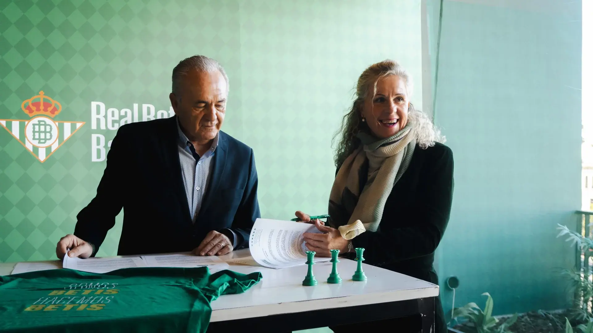 La Fundación Real Betis Balompié y el Club Zaudín Golf fomentan el ajedrez a través de su escuela
