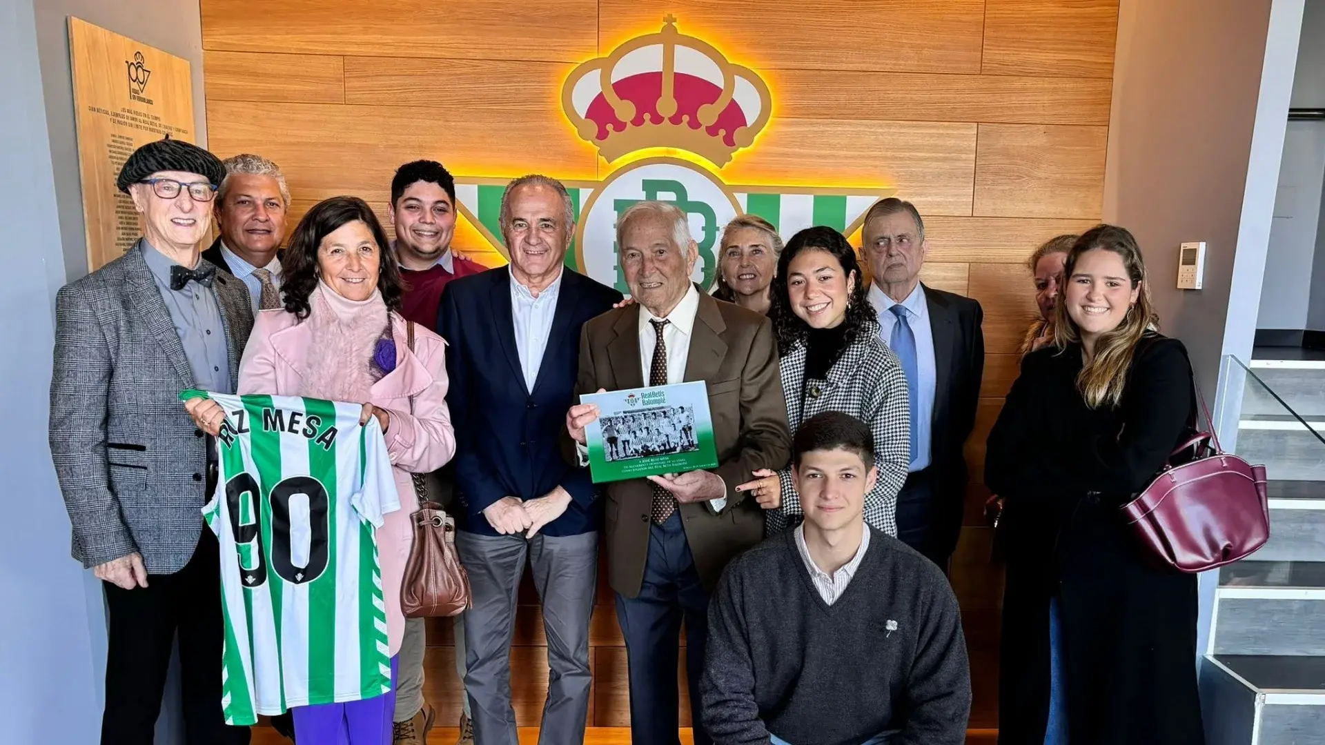 Homenaje del Real Betis a José Ruiz Mesa