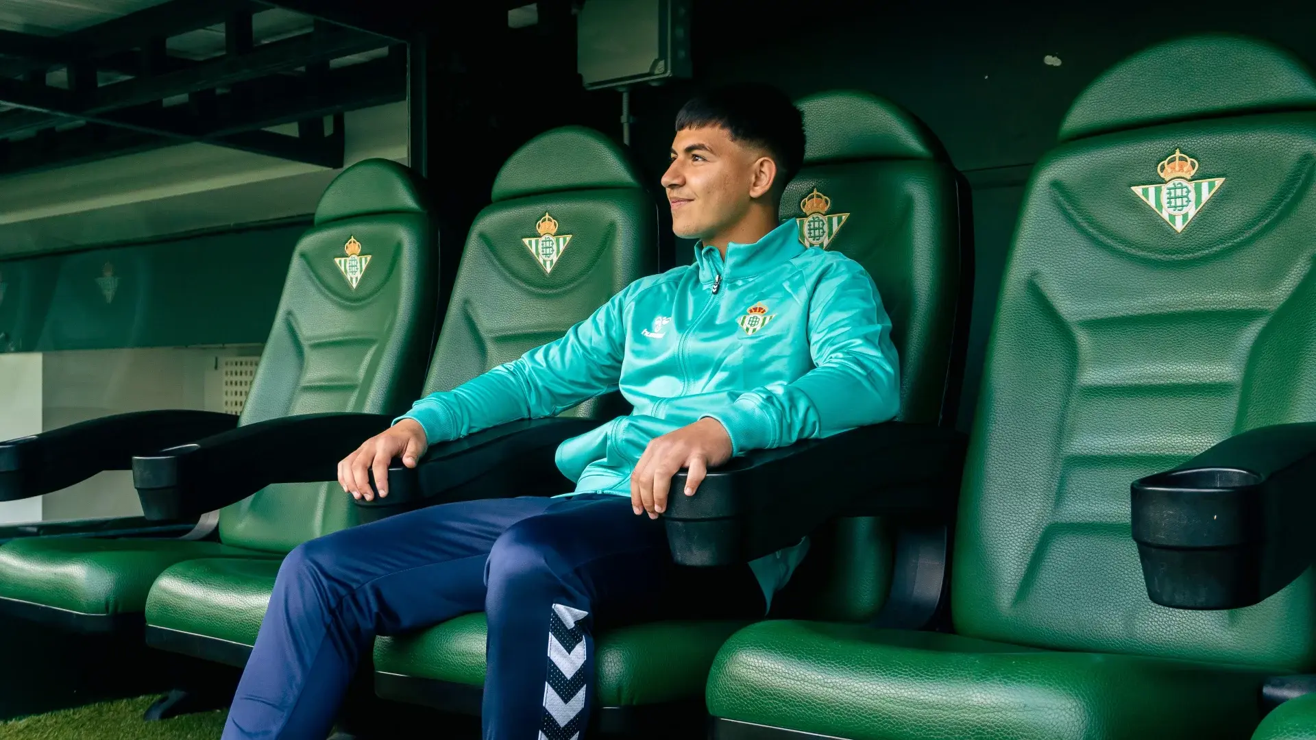  "El fútbol le ha salvado la vida": la historia de Benji, el niño que ha conseguido cambiar la calle por el césped 