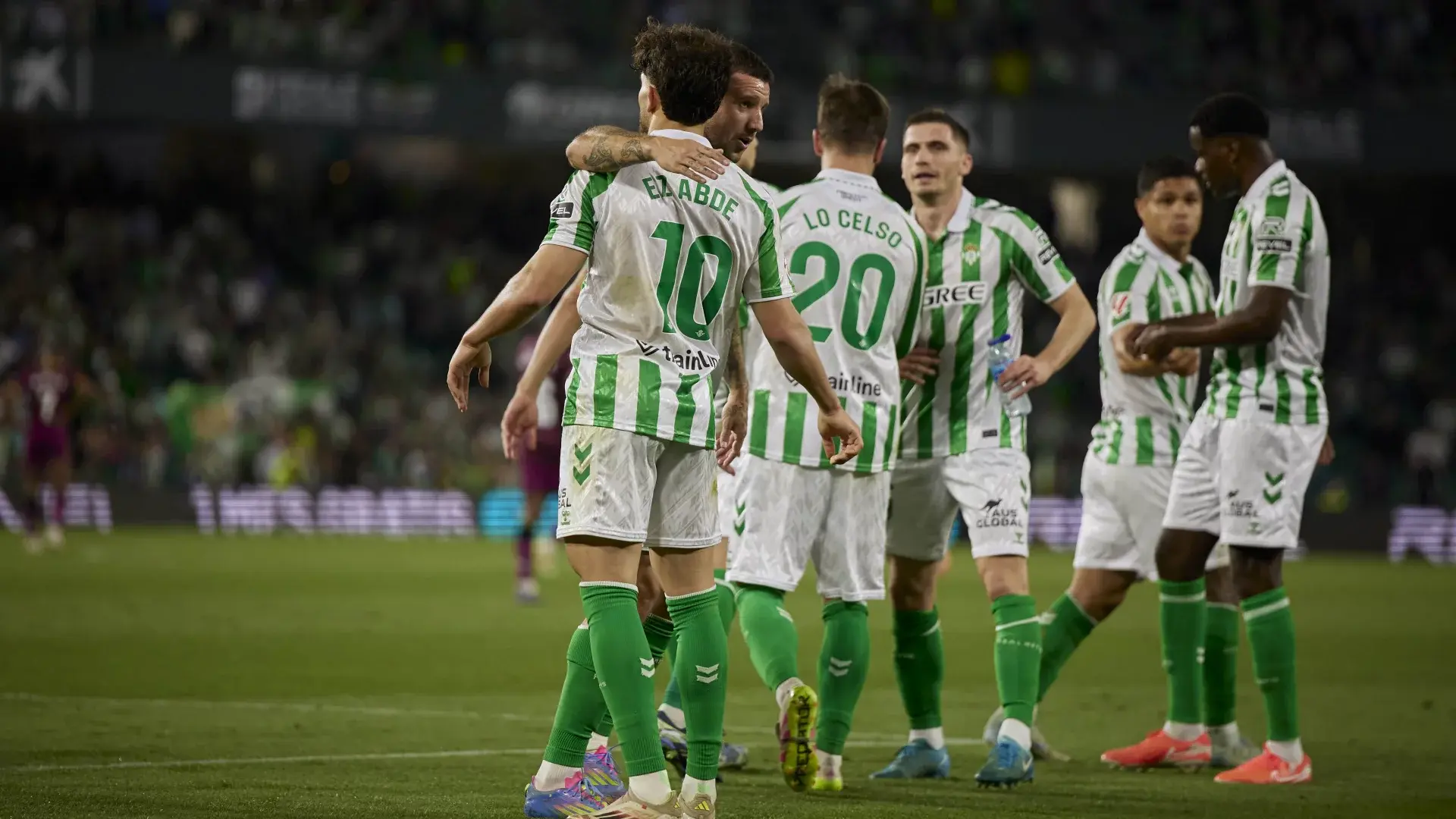 El Real Betis se impone al Real Valladolid (5-1)